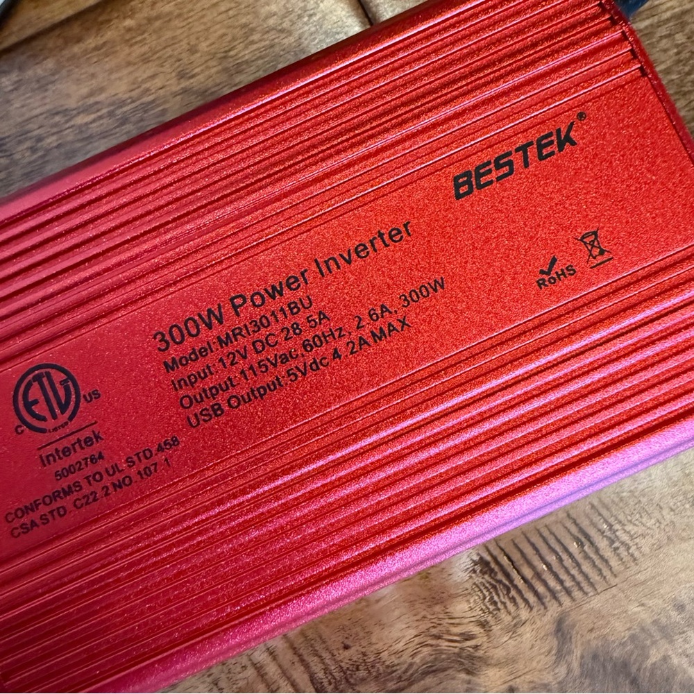 BESTEK Red Power Inverter - Picture 3 of 5
